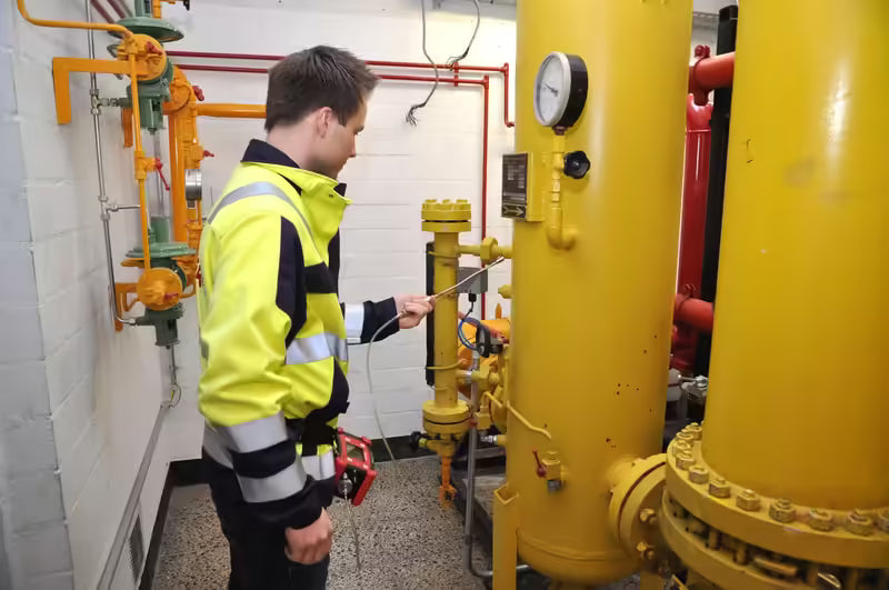 Utility Multi-Gas Leak Detector for Emergency Response