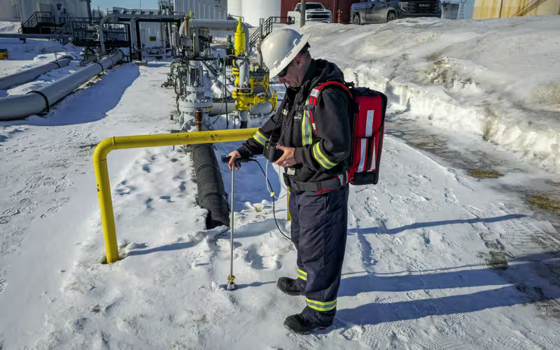 SF₆ Leak Detector | Portable Leak Detection for GIS & Switchgear