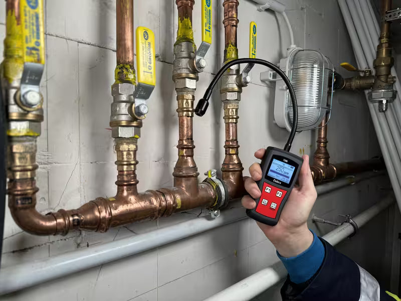 Portable Methane Leak Detector for Natural Gas Inspections