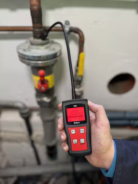 Portable Methane Leak Detector for Natural Gas Inspections