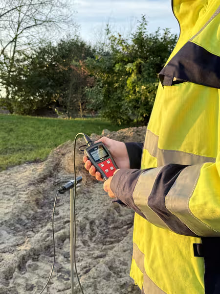 Refrigerant Leak Detector & Digital Pressure Gauge