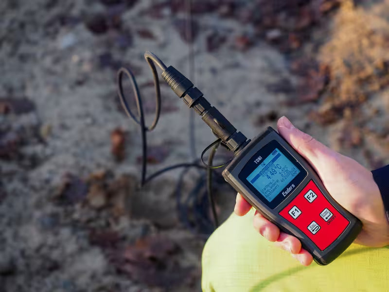 Refrigerant Leak Detector & Digital Pressure Gauge